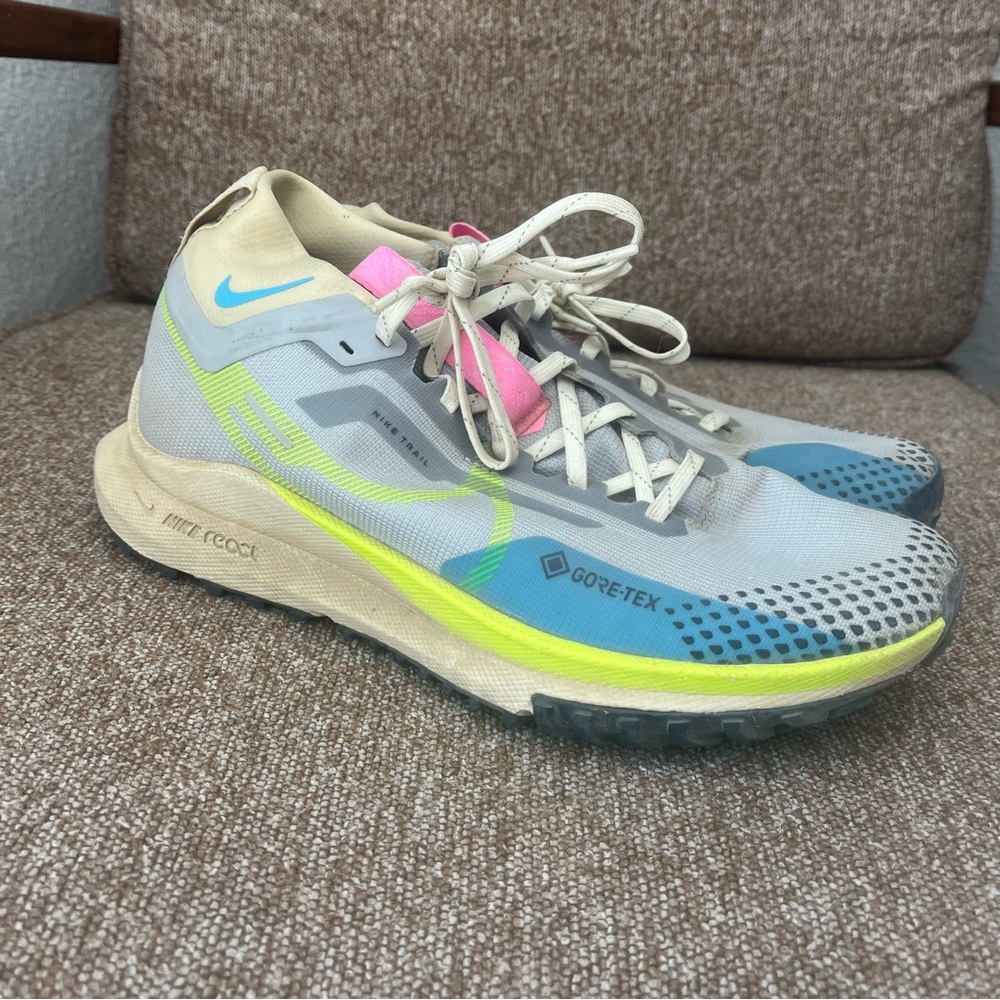 Nike Wmns React Pegasus Trail 4 GORE-TEX sneakers